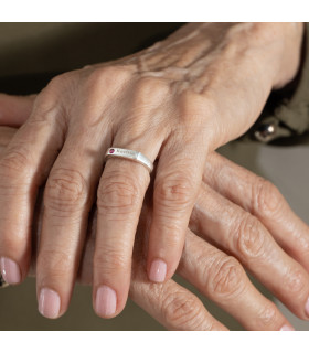 Anillo grabado