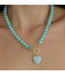 Collar de bolitas de Amazonita con dije en forma de corazón