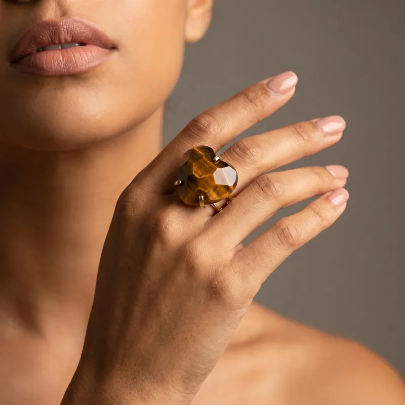 ANILLO CURVED HEART FACETADO - OJO DE TIGRE