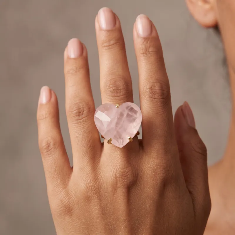 ANILLO CURVED HEART FACETADO - CUARZO ROSA