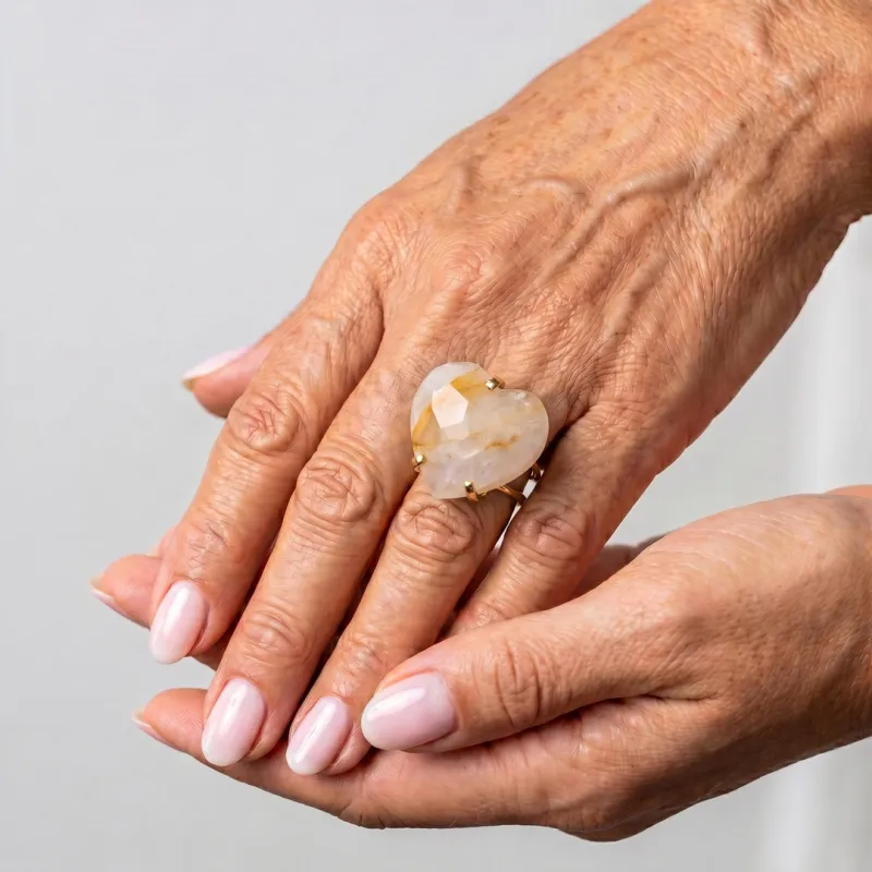 ANILLO CURVED HEART FACETADO - GOLDEN HEALER